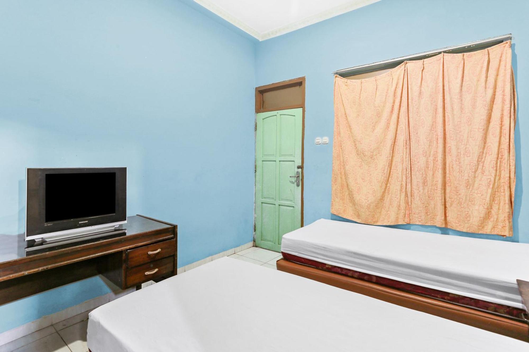 Oyo 93046 Hotel Fortuna Parepare מראה חיצוני תמונה