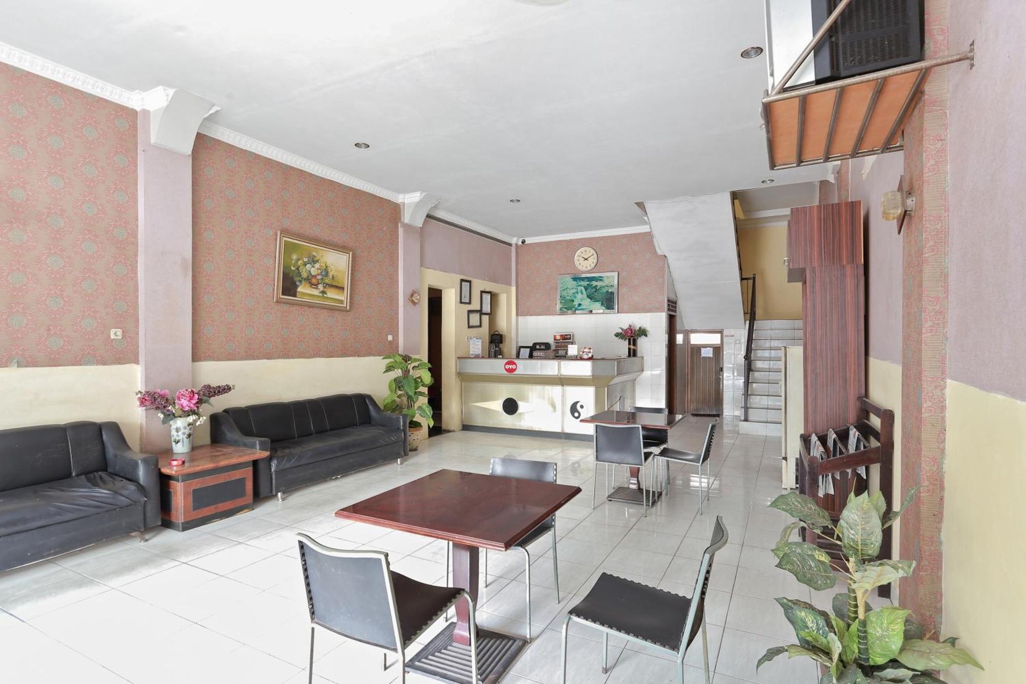 Oyo 93046 Hotel Fortuna Parepare מראה חיצוני תמונה